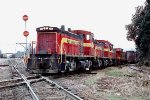 North Louisiana & Gulf MP15DC's #45, #43, #42 switch across the ICG main.